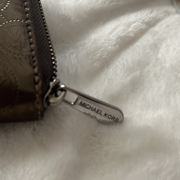 Michael Kors Jet Set Travel Continental Black Zip Around Wallet - Picture 6 of 7